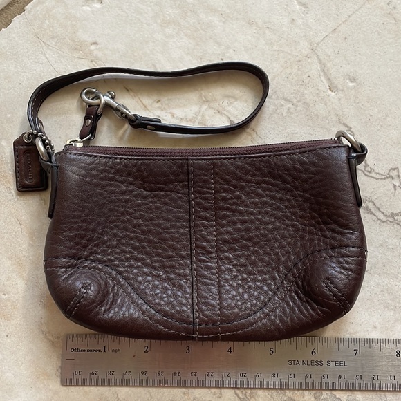 COACH leather wristlet - Picture 2 of 4